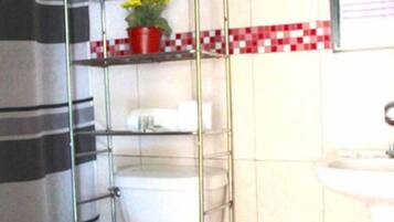 Kamar, 1 kamar tidur, Boleh Merokok, balkon | Kamar mandi