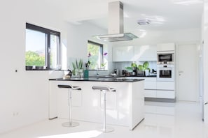 Villa, 5 Schlafzimmer, eigener Pool, Gartenblick | Eigene Küche