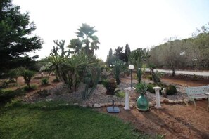 Apartment, 1 Bedroom, Smoking, Patio | Property grounds