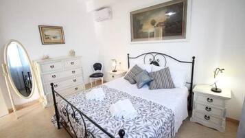 Apartamento, 1 habitación, fumadores, patio | 1 dormitorio y wifi