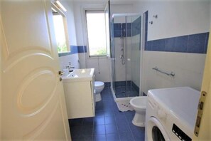 Căn hộ, 1 phòng ngủ, hút thuốc, sân hiên | Phòng tắm