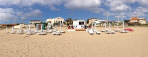 Apartment, 1 Bedroom, Smoking, Patio | Beach