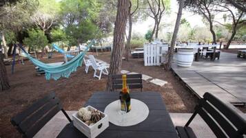 公寓, 1 間臥室, 吸煙房, 露台 | 用餐區