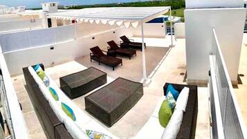 Condo, 2 Bedrooms, Smoking, Balcony | Teres/patio