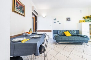 Departamento, 2 habitaciones, para fumadores, Terraza | Comedor