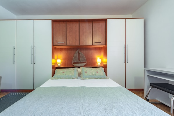 Apartment, 2 Bedrooms, Smoking, Terrace