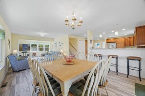 Dining - The Three Fish Inn | 1,110 ft. to the beach | Private Pool, Hot Tub (Duck)