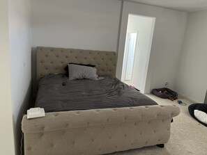 6 bedrooms, free WiFi, bed sheets