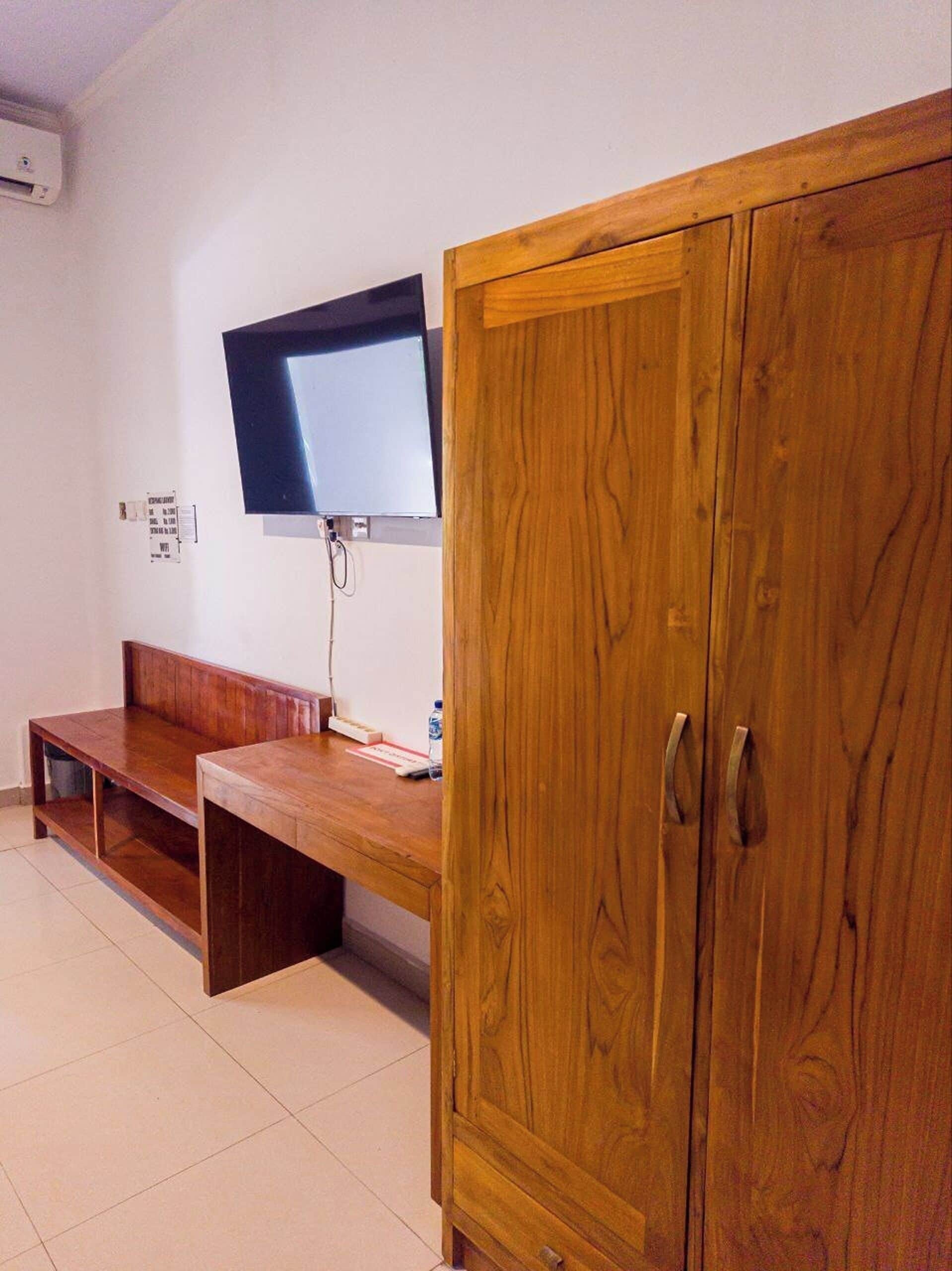 Quarto família | Escrivaninha, Wi-Fi de cortesia