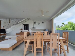 Villa básica, 3 habitaciones, alberca privada | 3 habitaciones, escritorio, wifi gratis y ropa de cama