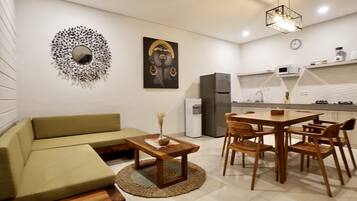 Villa, 3 Bedrooms, Private Pool | Private kitchen | Coffee/tea maker, electric kettle, cookware/dishes/utensils