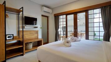 Villa, 3 Bedrooms, Private Pool | 3 bedrooms, in-room safe, desk, free WiFi