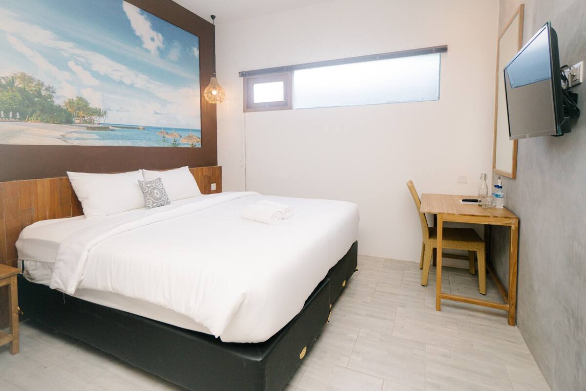 Standard Room | Desk, free WiFi, bed sheets