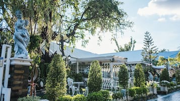 ด้านหน้าที่พัก