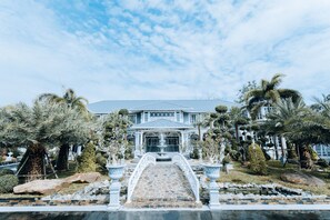 Fachada da propriedade