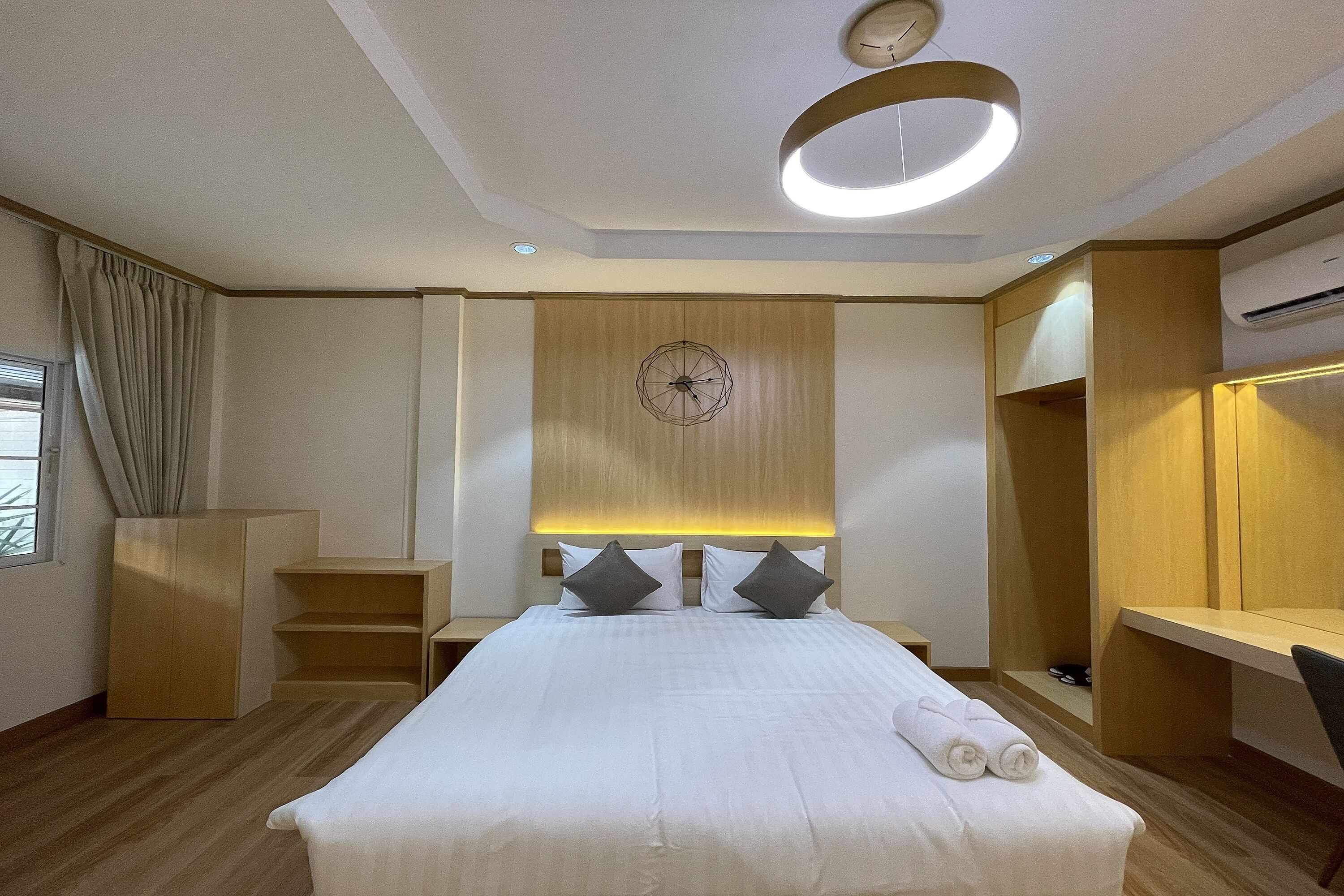 double room | desk, free wifi, bed sheets