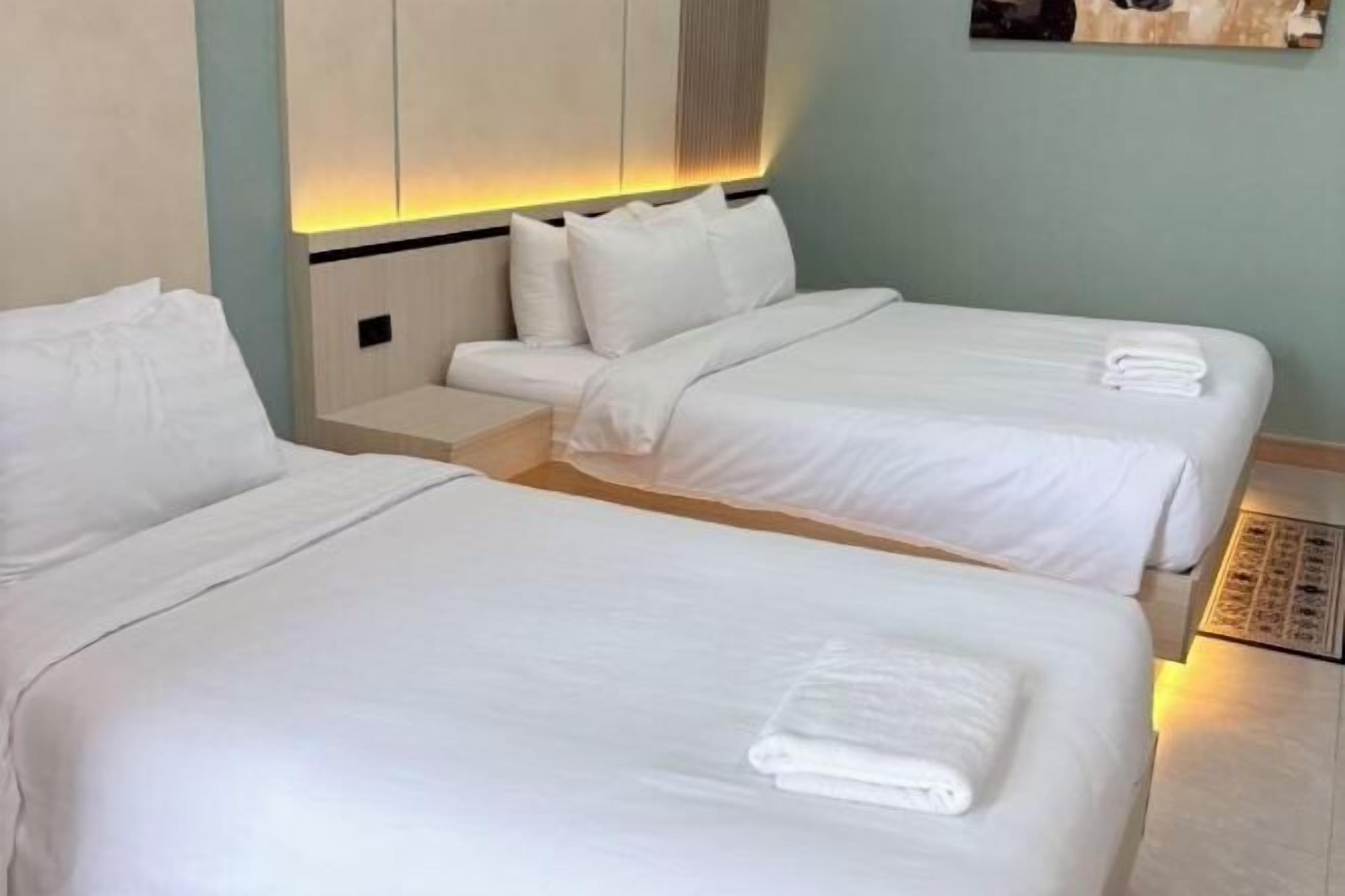 Desk, free WiFi, bed sheets