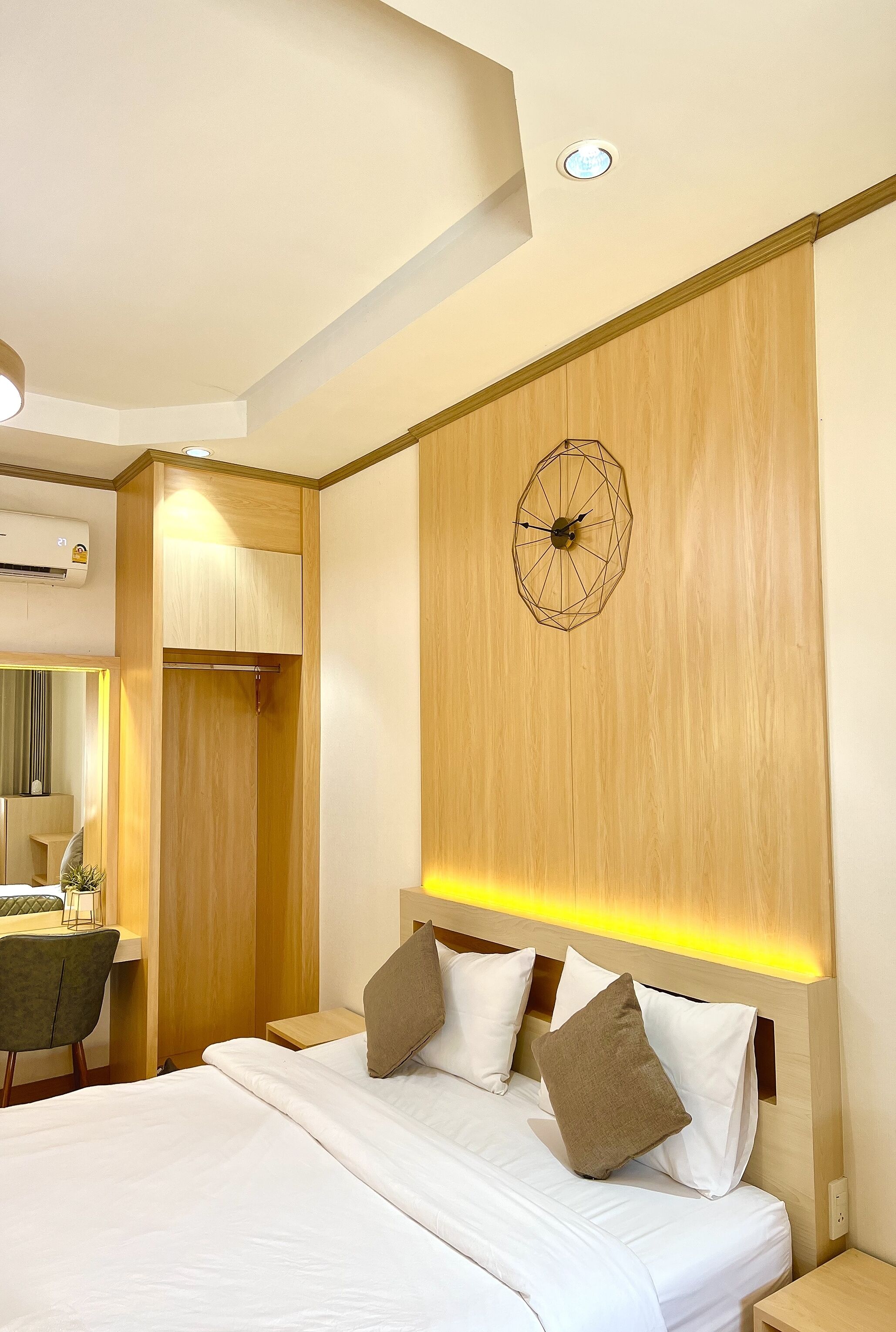 double room | desk, free wifi, bed sheets