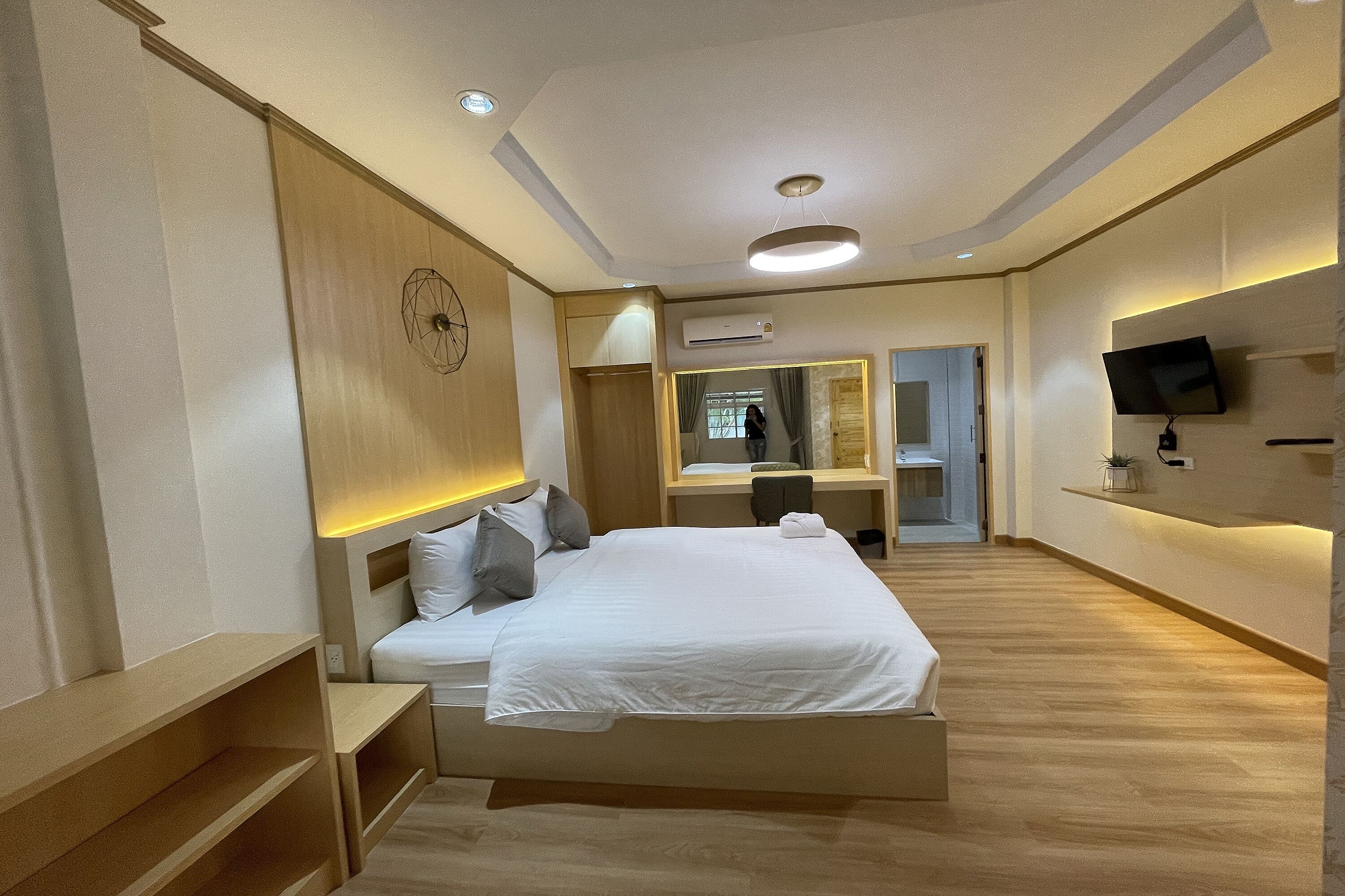 double room | desk, free wifi, bed sheets