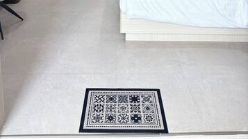 Studio Suite | Meja kerja, Wi-Fi gratis, dan seprai linen