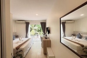 In-room safe, desk, iron/ironing board, free WiFi - Mystays Phuket (Ko Kaeo)