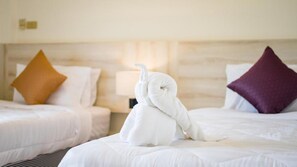 Standard Twin Room | In-room safe, desk, iron/ironing board, free WiFi - Mystays Phuket (Ko Kaeo)