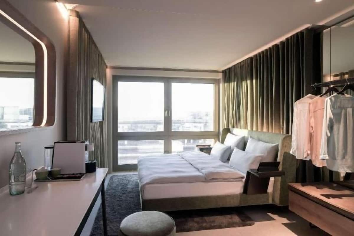 SystĂšme dâinsonorisation, fer et planche Ă repasser