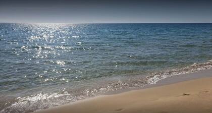 Cottage just a few steps from the ocean