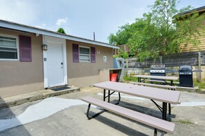 Outdoor dining - Seaside Heights Cottage < 1 Mile to Beaches! (Seaside Heights)