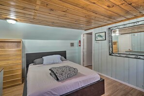 3 habitaciones, tabla de planchar con plancha, internet y ropa de cama