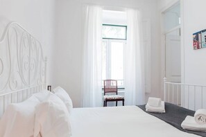 3 bedrooms, desk, iron/ironing board, WiFi