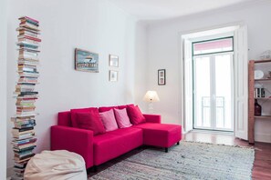 TV - Século · Spacious Tailor Made Bairro Alto (Lisboa)