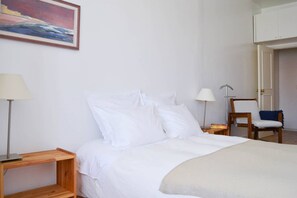 2 Schlafzimmer, Schreibtisch, Bügeleisen/Bügelbrett, WLAN