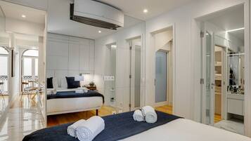 1 bedroom, desk, iron/ironing board, WiFi