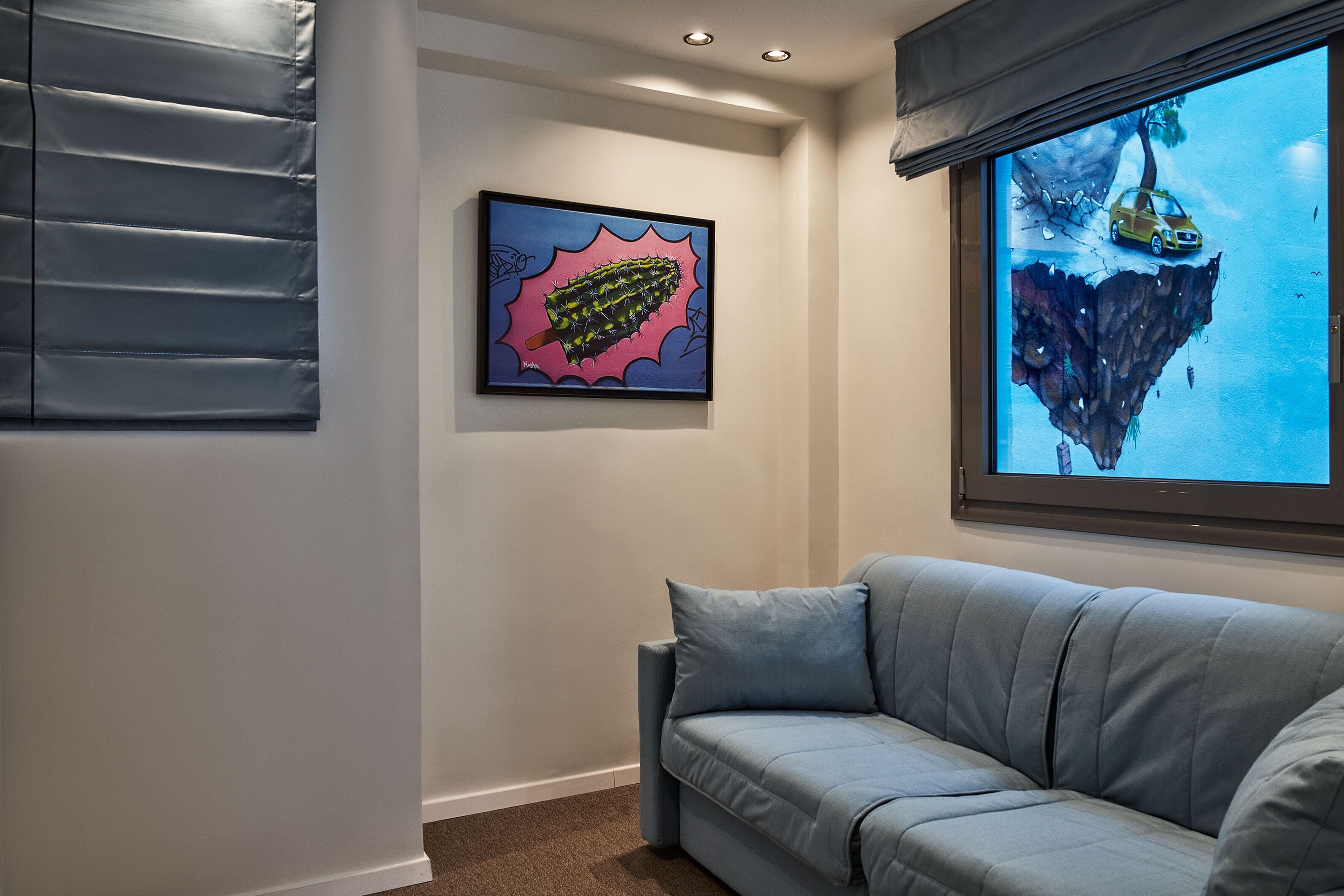 family room | 1 bedroom, egyptian cotton sheets, premium bedding, pillow-top beds