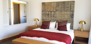 3 Schlafzimmer, Zimmersafe, Schreibtisch, Bügeleisen/Bügelbrett