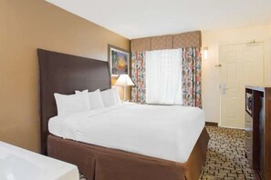 Room - Surestay Hotel by Best Western North Myrtle Beach (North Myrtle Beach)