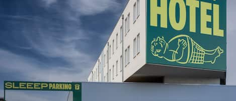 Fachada de la propiedad