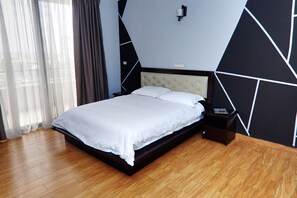 7 camere, Wi-Fi gratuito