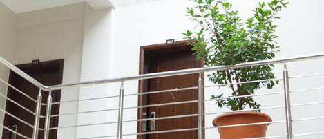 تفاصيل الفندق من الخارج