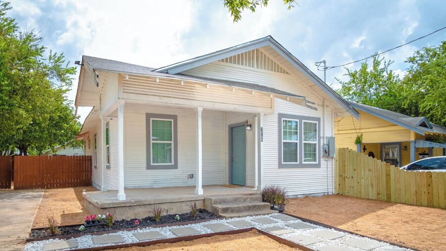 3br/2ba Remodeled House Near Downtown