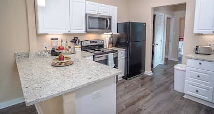 3br/2ba Remodeled House Near Downtown