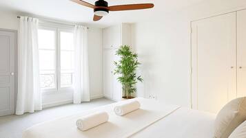 1 chambre, fer et planche à repasser, lit parapluie, Wi-Fi