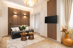 Televisión y oficina 