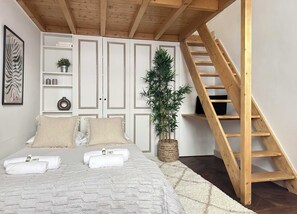 1 bedroom, iron/ironing board, travel crib, WiFi