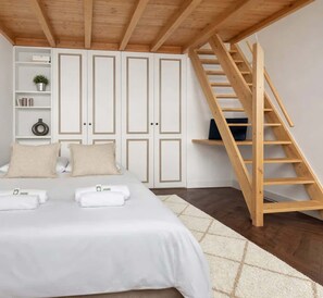 1 bedroom, iron/ironing board, travel cot, WiFi - Charming duplex - Le Marais (Paris)