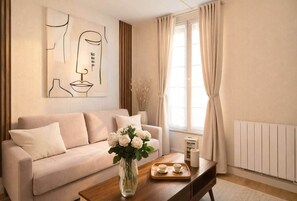 Televisión y oficina 