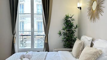 1 slaapkamer, een strijkplank/strijkijzer, reisbedje, wifi