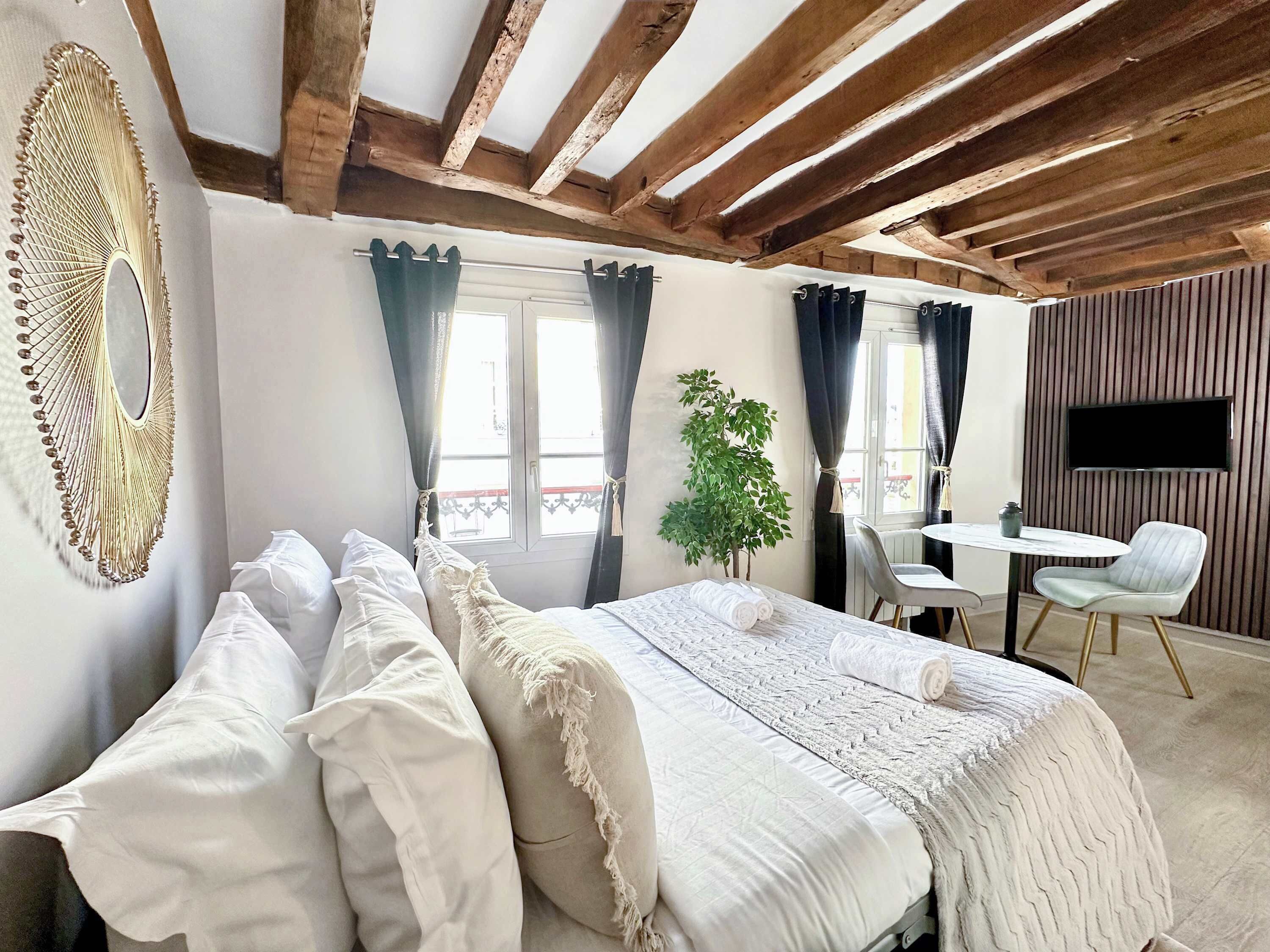 1 chambre, fer et planche à repasser, lit parapluie, Wi-Fi