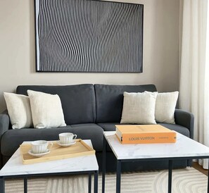 Téléviseur, bureau